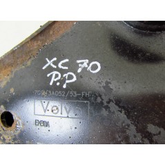 VOLVO V70 III XC70 06-16 WAHACZ PRZOD PRAWY