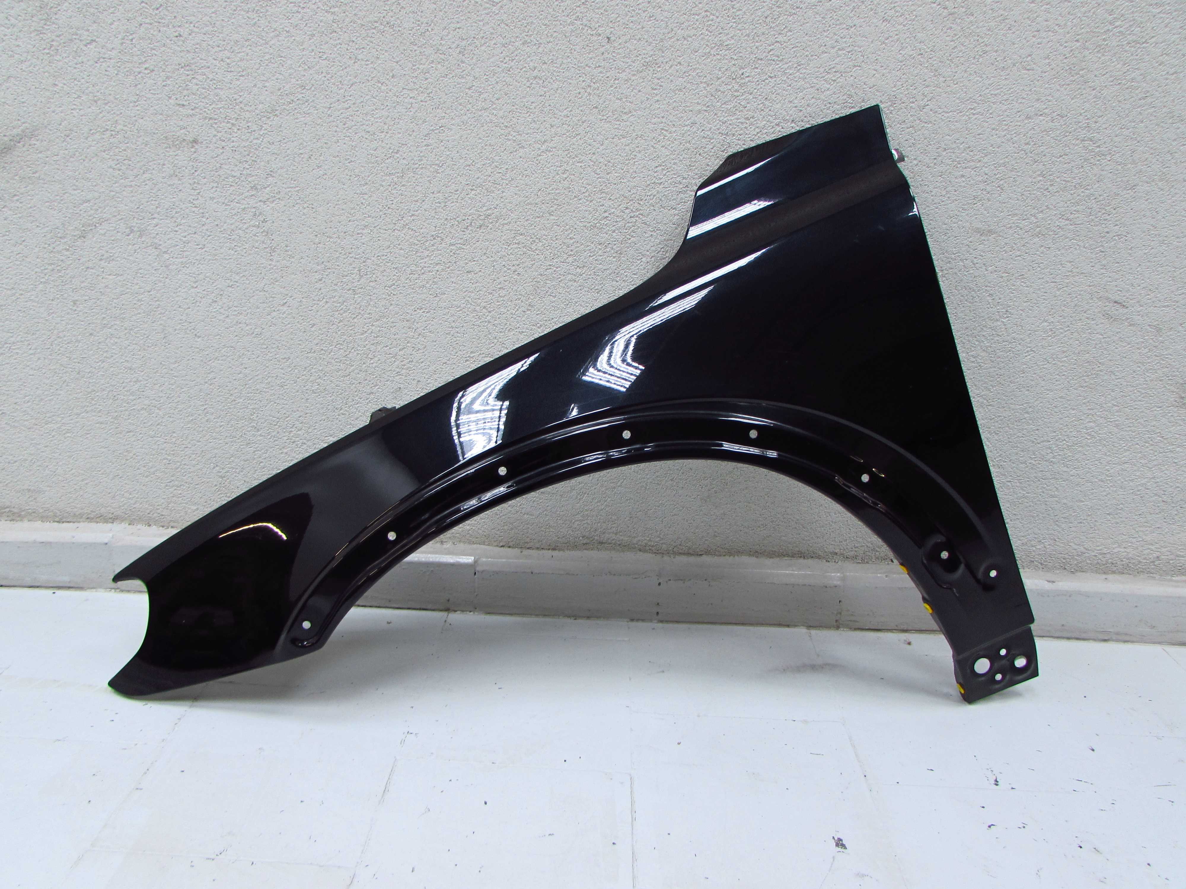 VOLVO XC70 P3 III 06-16 BLOTNIK PRZOD LEWY 452-46 DO ZALOZENIA