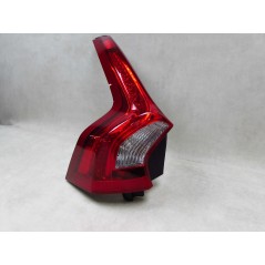 VOLVO V60 10- LAMPA TYL LEWA 31214963