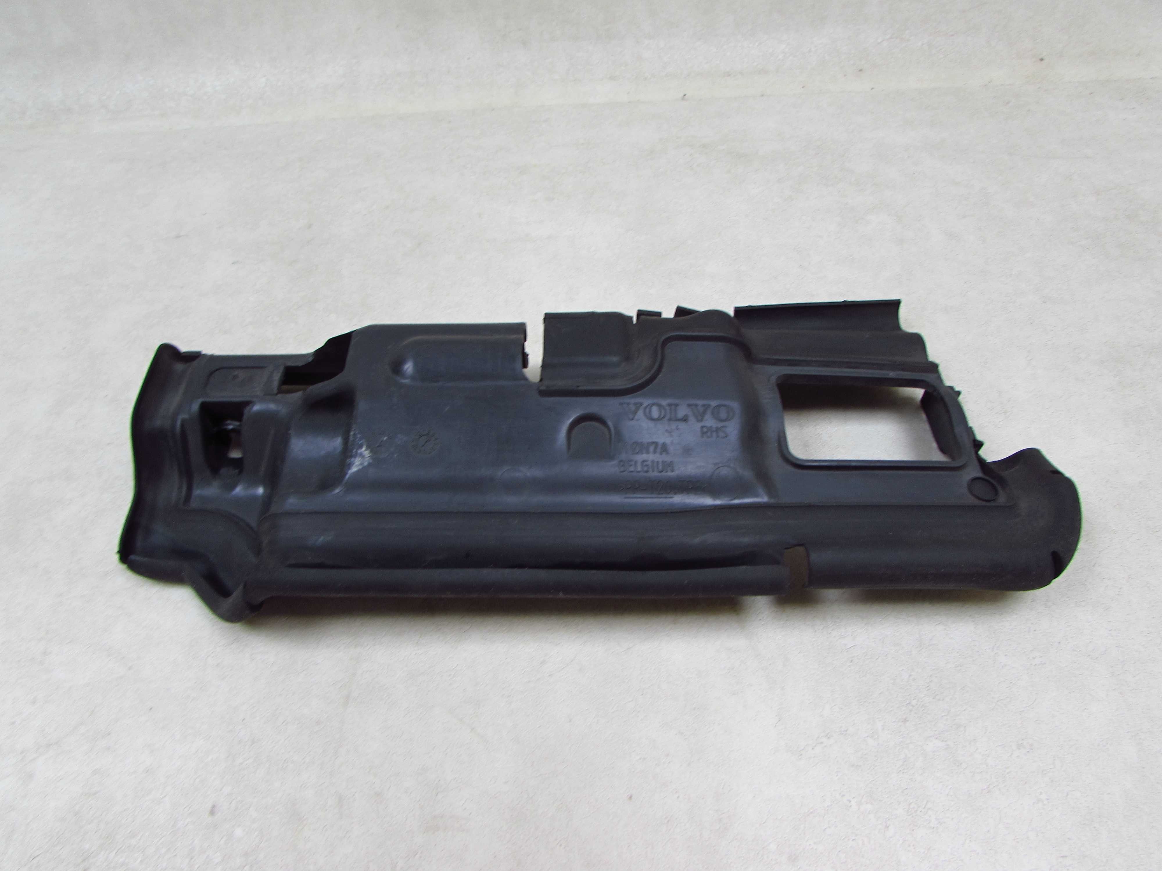 VOLVO S60 II V60 10-18 KIEROWNICA POWIETRZA PRAWA 31383123 30796472