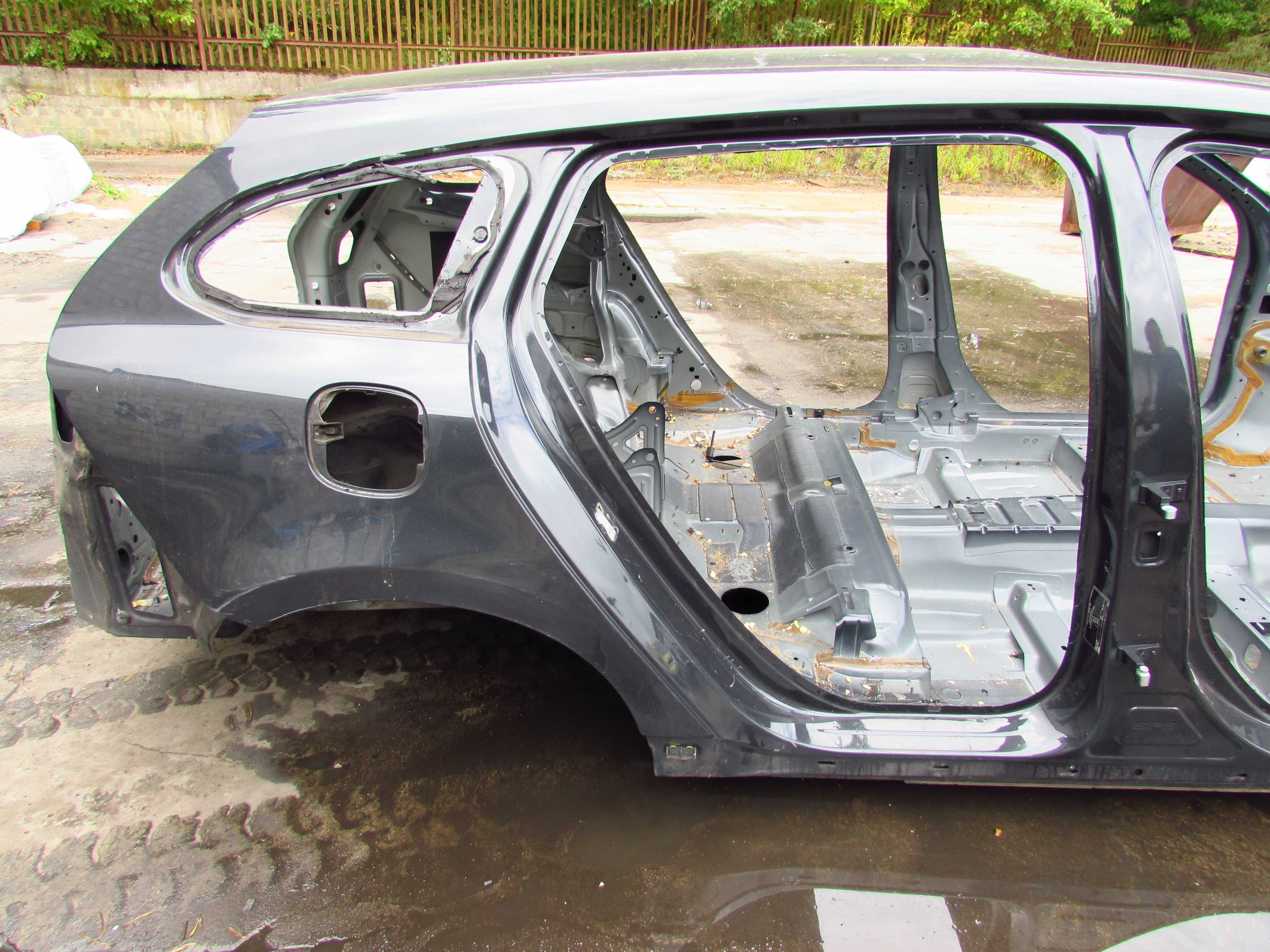 VOLVO V60 10-17 CWIARTKA DUPA BLOTNIK TYL POSZYCIE PRAWE 492-46 POMORSKIE