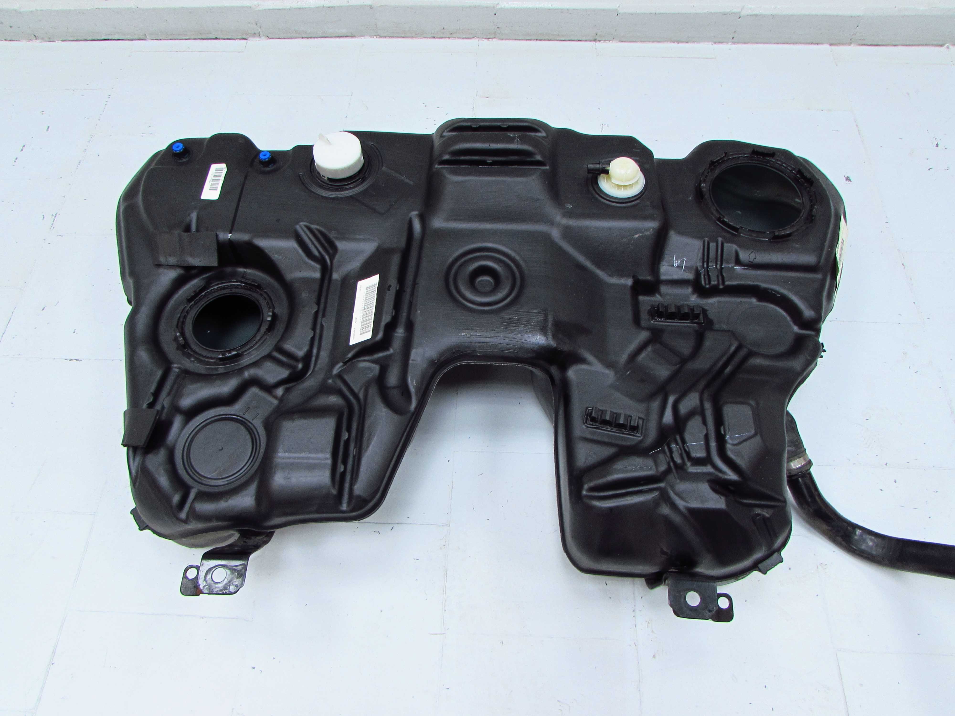VOLVO S60 II V60 1.6 D 2.0 2.4 D5 10- ZBIORNK BAK PALIWA WLEW OBEJMY 31372653