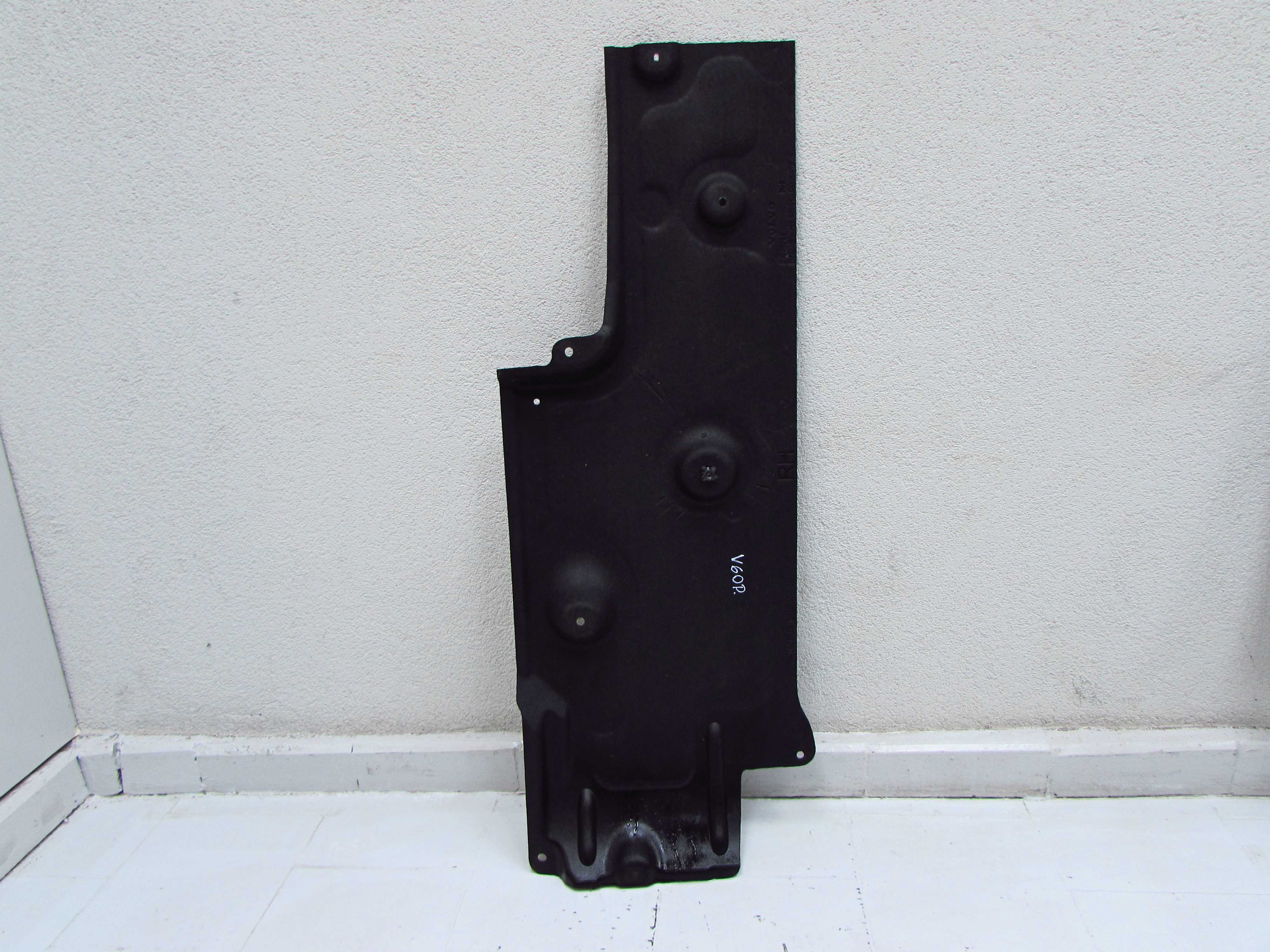 VOLVO S60 II V60 10- PLYTA OSLONA PODWOZIA PRAWA 31333784 31202721