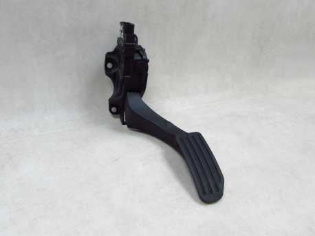 VOLVO S60 II V60 XC60 10- PEDAL POTENCJOMETR GAZU 31329060 UK ANGLIK