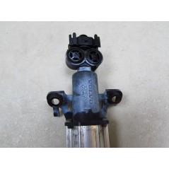 VOLVO S60 II V60 10-13 SPRYSKIWACZ LAMPY REFLEKTORA PRAWY 3308457