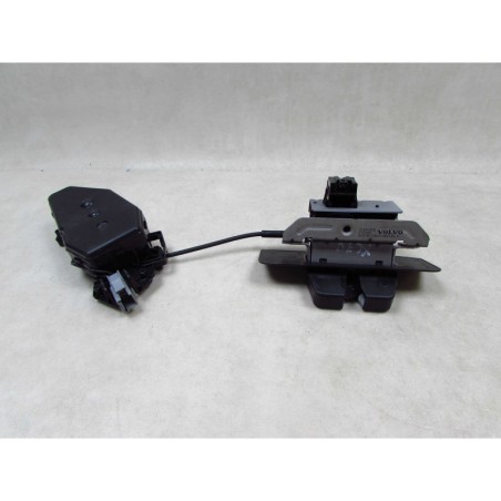 VOLVO V70 III XC70 III 07-16 ZAMEK KLAPY BAGAZNIKA TYL 5 PIN DOCIAG 31440491