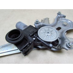 TOYOTA CAMRY VIII XV70 IX 18-22 PODNOSNIK SILNIK SZYBY TYL LEWY 74272-33380