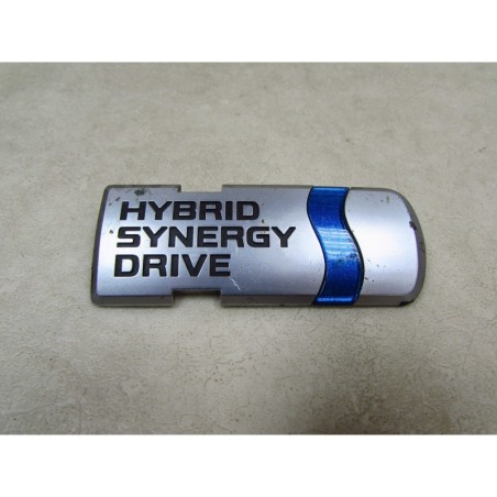TOYOTA PRIUS III ZNACZEK EMBLEMAT NAPIS KLAPY 75441-47030 HYBRID SYNERGY DRIVE
