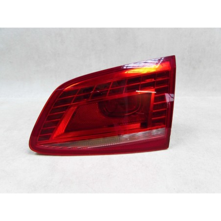VW PASSAT B7 SEDAN 10-15 LAMPA TYL PRAWA KLAPY
