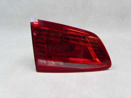 VW PASSAT B7 SEDAN 10-15 LAMPA TYL LEWA KLAPY