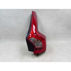 VOLVO V60 LIFT 13-18 LAMPA TYL PRAWA 31395928 EUROPA
