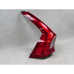 VOLVO V60 LIFT 13-18 LAMPA TYL LEWA 31395928 EUROPA