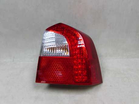 VOLVO V70 III XC70 II 06-14 LAMPA TYL PRAWA 30698984