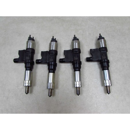 ISUZU NPR NQR NKR 5.2 D 4HK1 WTRYSK WTRYSKIWACZ PALIWA DENSO 6363