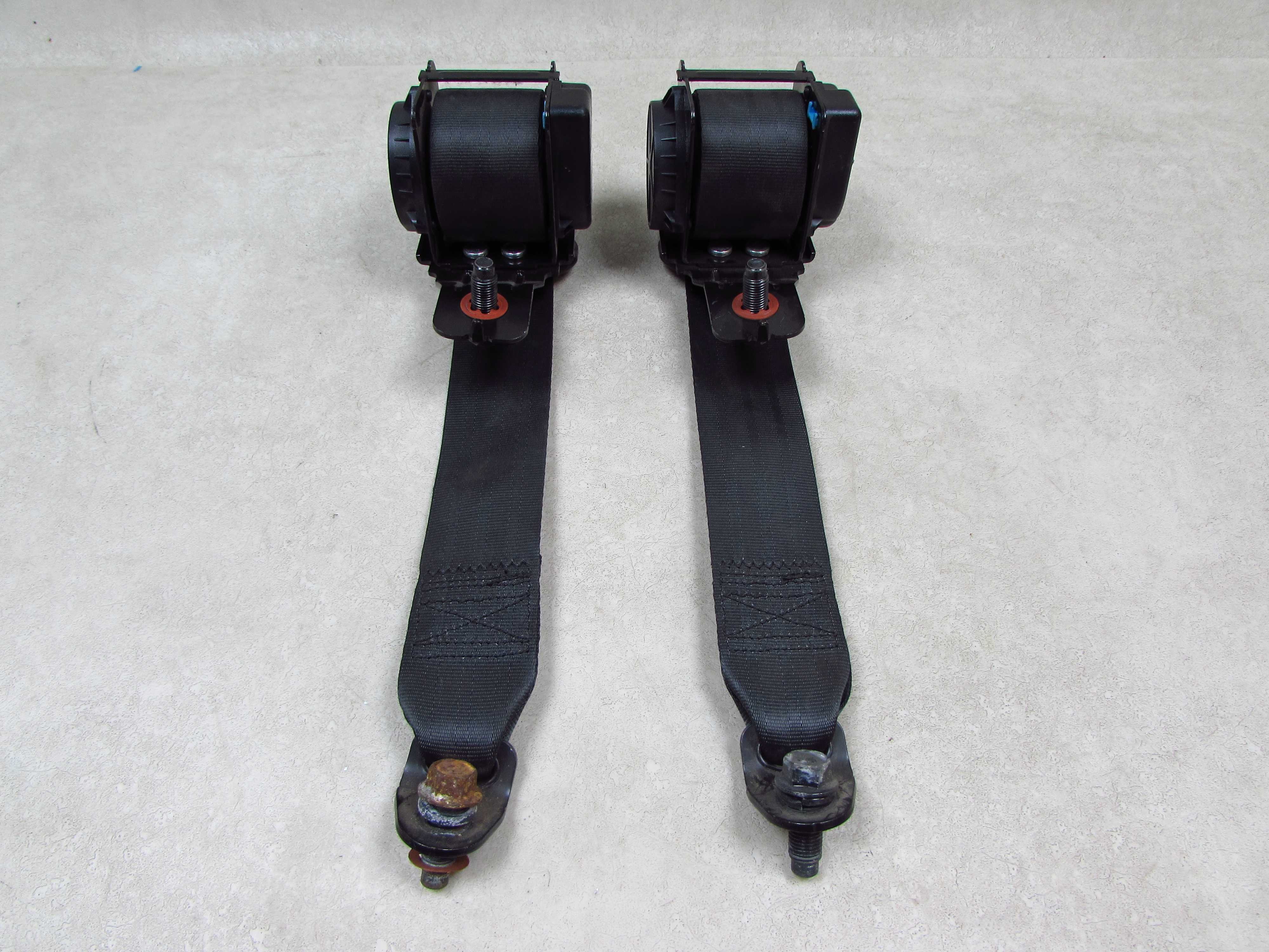 KIA MAGENTIS 05-10 PAS BEZPIECZENSTWA TYL LEWY TYL PRAWY 89810202G200  89810202G100