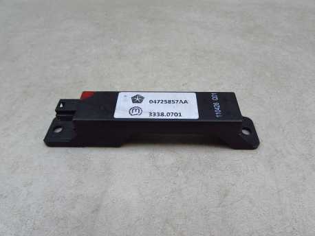 JEEP GRAND CHEROKEE WK2 MODUL WZMACNIACZ ANTENA KEYLESS 04725857AA