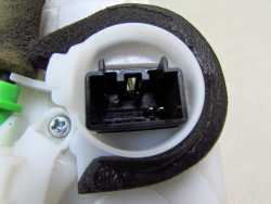 MAZDA 3 II BL SEDAN 09-13 ZAMEK DRZWI PRAWY TYL G03-G09-R2