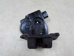 TOYOTA VERSO 09-14 ZAMEK KLAPY BAGAZNIKA TYL 3 PIN