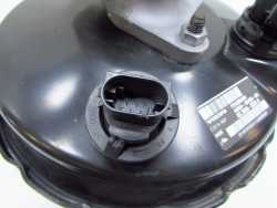 VOLVO S60 II V60 XC 2.4 D5 06- POMPA HAMULCOWA SERWO 31305104 AG9N-12B195-BA