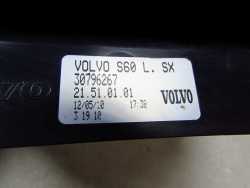VOLVO S60 II 10-13 LAMPA TYL LEWA BLOTNIKA 30796267