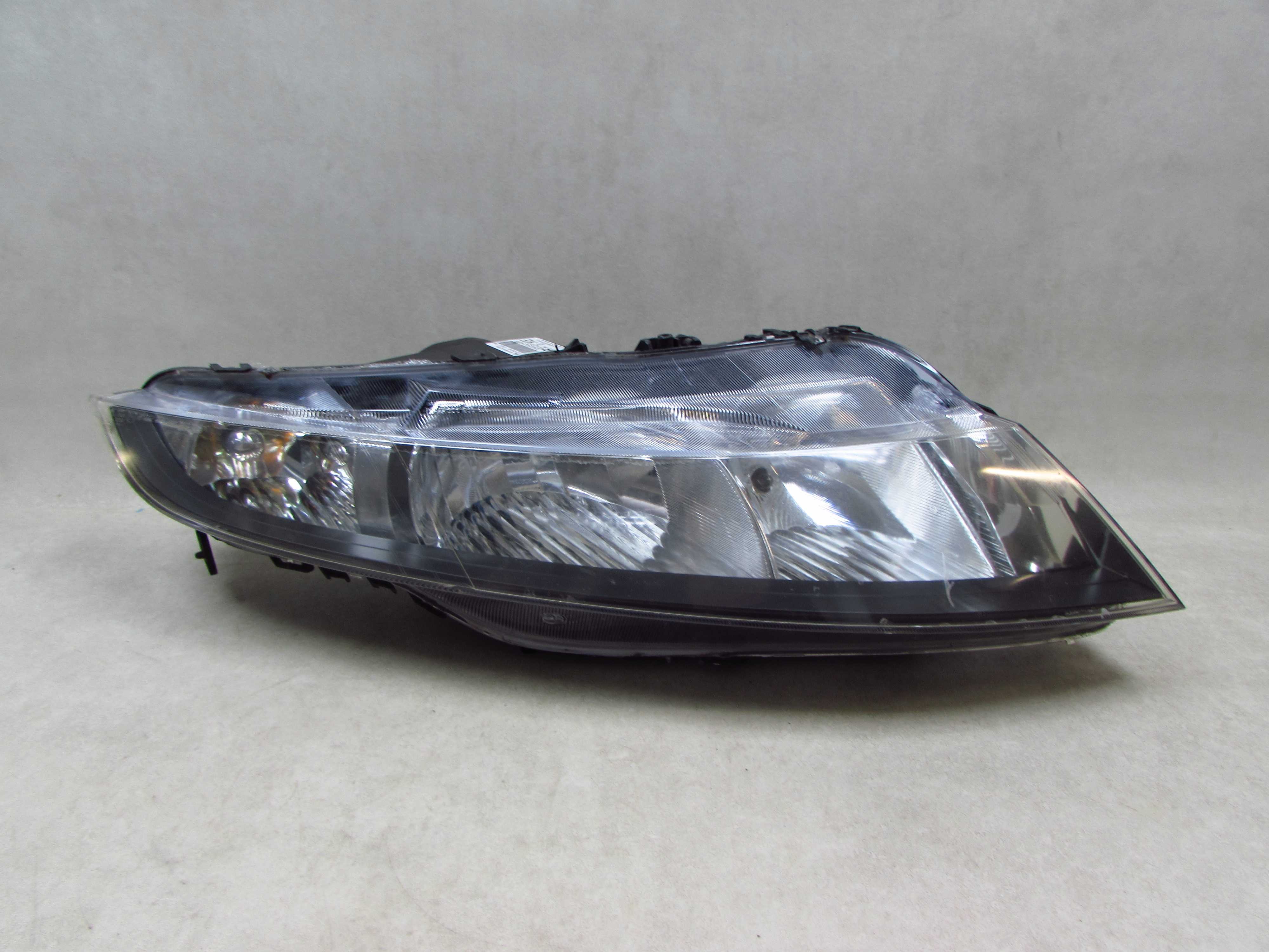 HONDA CIVIC VIII UFO LAMPA REFLEKTOR PRZOD PRAWY 33100-SMG-E014-M1 0301226602 UK 06-11