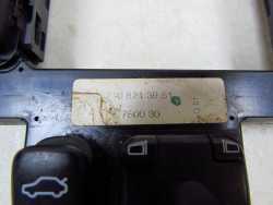 MERCEDES KLASA E W210 95-02 PANEL PRZELACZNIK PRZYCISK SZYBY A2108213951