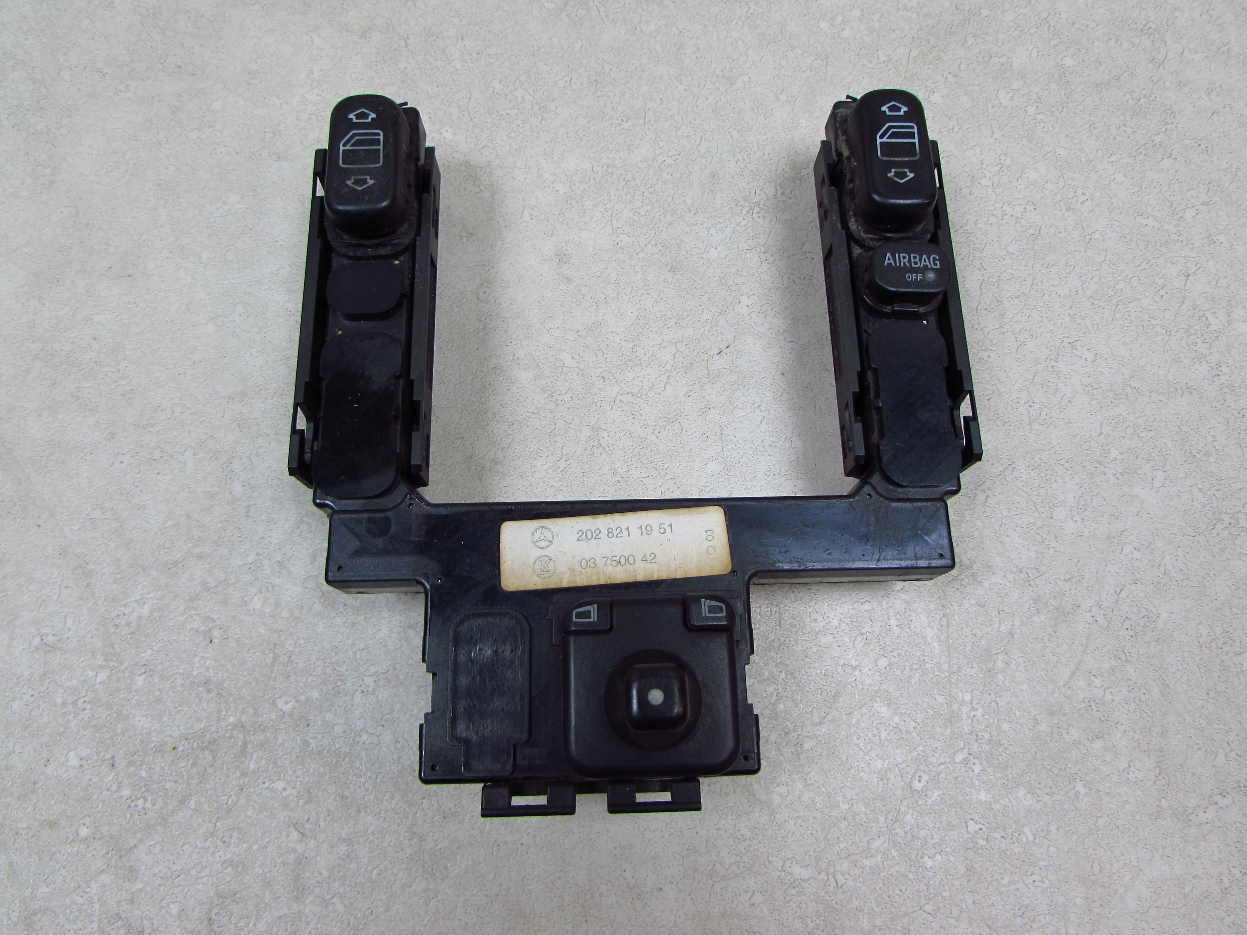 MERCEDES KLASA C W202 93-01 PANEL PRZELACZNIK PRZYCISK SZYBY A2028211951 A2028211551