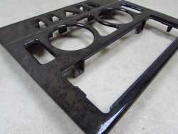 MERCEDES E KLASA W210 95-02 RAMKA OSLONA DEKOR PANELU NAWIEWU RADIA A2106830308