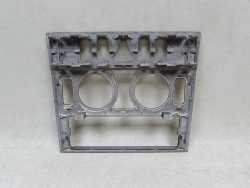 MERCEDES E KLASA W210 95-02 RAMKA OSLONA DEKOR PANELU NAWIEWU RADIA A2106830308