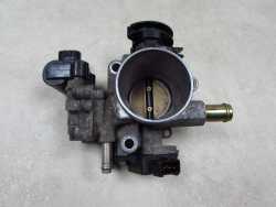 TOYOTA COROLLA VIII E11 97-02 1.4 1.6 PRZEPUSTNICA POWIETRZA  22270-22050