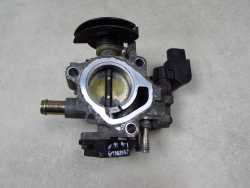 TOYOTA COROLLA VIII E11 97-02 1.4 1.6 PRZEPUSTNICA POWIETRZA  22270-22050