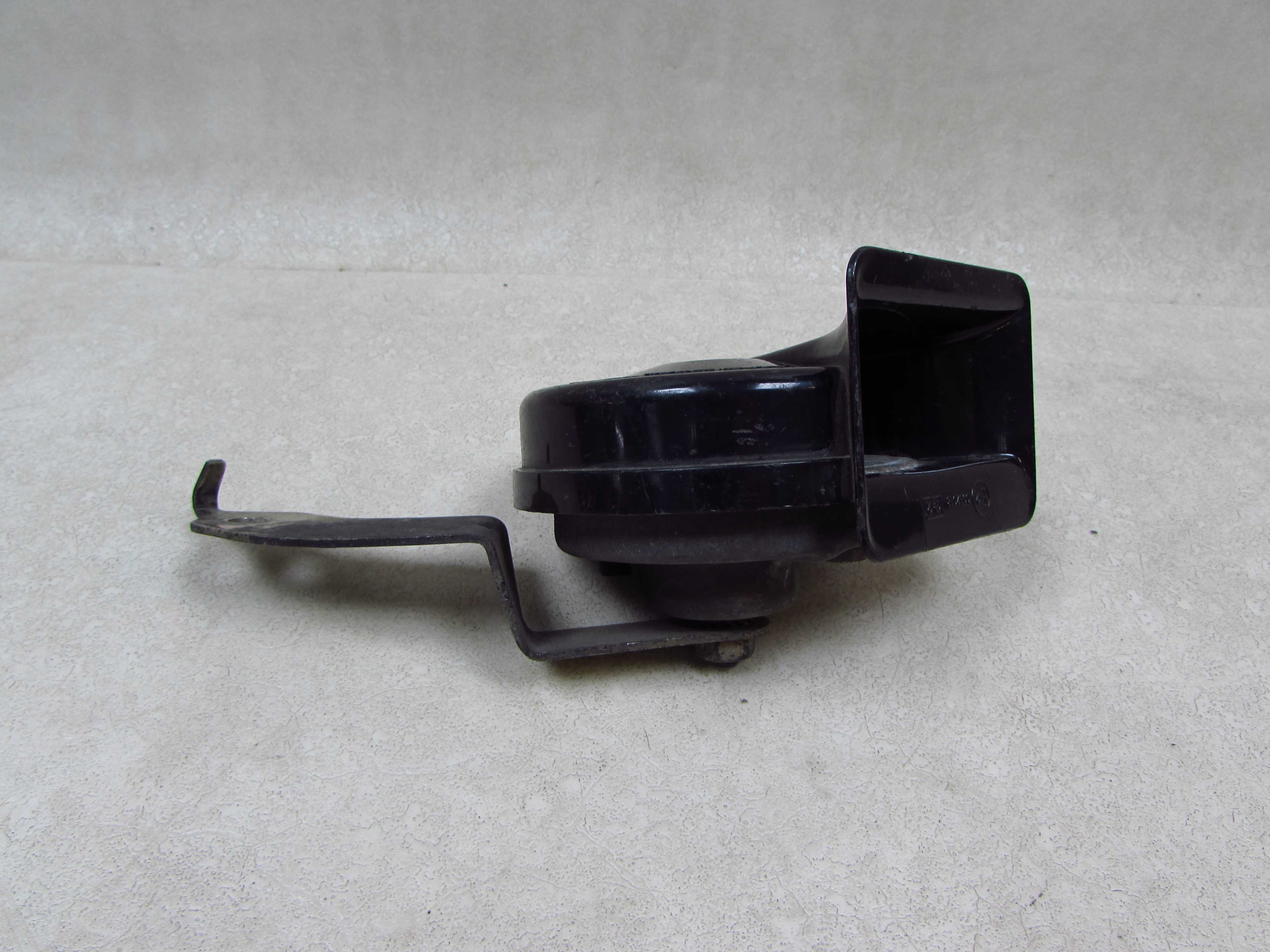 MAZDA 3 BK 02-07 KLAKSON SYGNAL DZWIEKOWY BP4K-6679YA