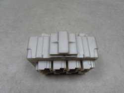 ISUZU N35 N75 NPR NQR 5.2 07-18 SKRZYNKA BEZPIECZNIKOW MODUL 9518 01258A29