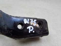 ISUZU N35 N75 NPR NQR 07-18 WSPORNIK MOCOWANIE BLOTNIKA PRZOD PRAWY