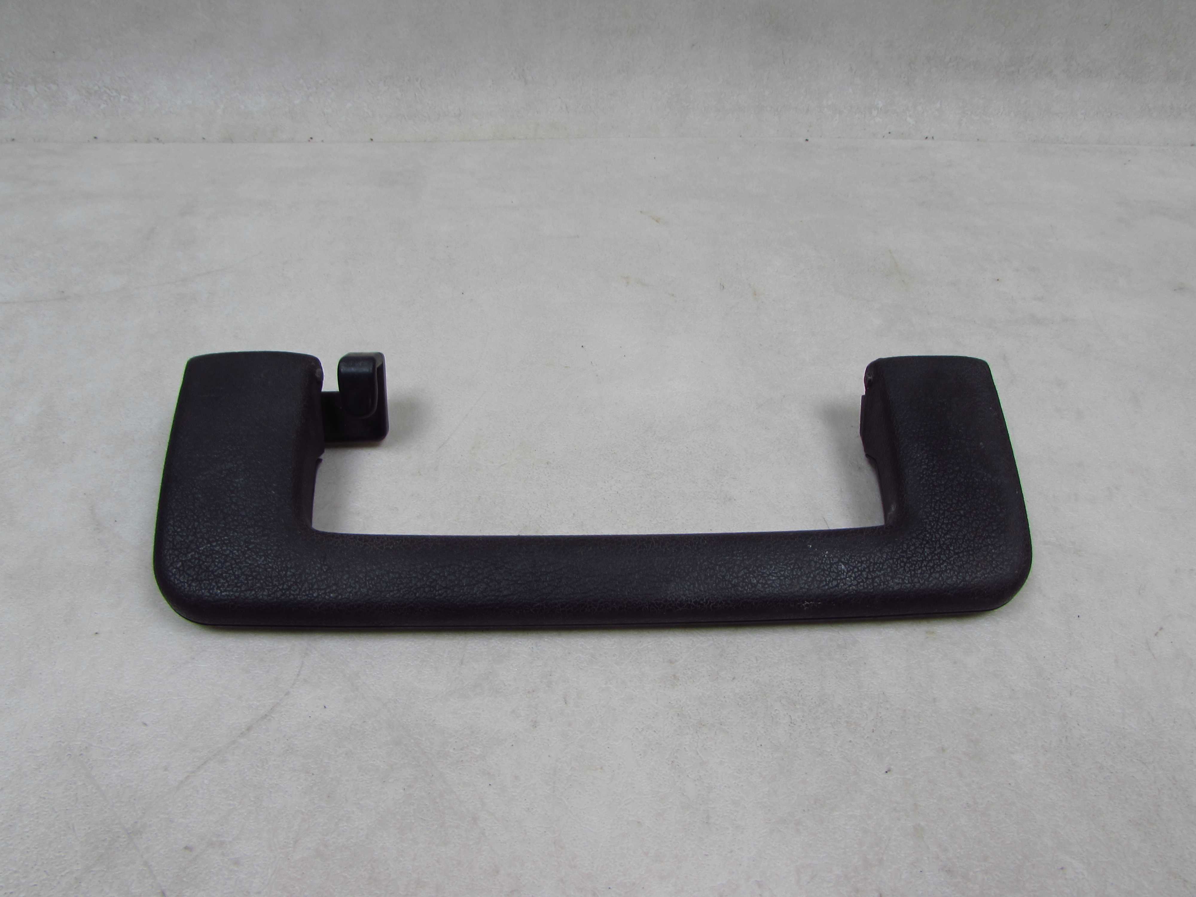 VW GOLF II 83-91 UCHWYT RACZKA PODSUFITKI TYLNA 191857607