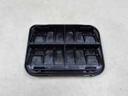 RENAULT MEGANE III 08-16 KRATKA WENTYLACYJNA DEKOMPRESYJNA BAGAZNIKA 7700838358