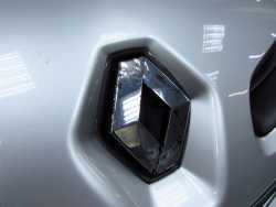 RENAULT CLIO III ZDERZAK PRZOD HALOGENY KPL TED69 185 06-10