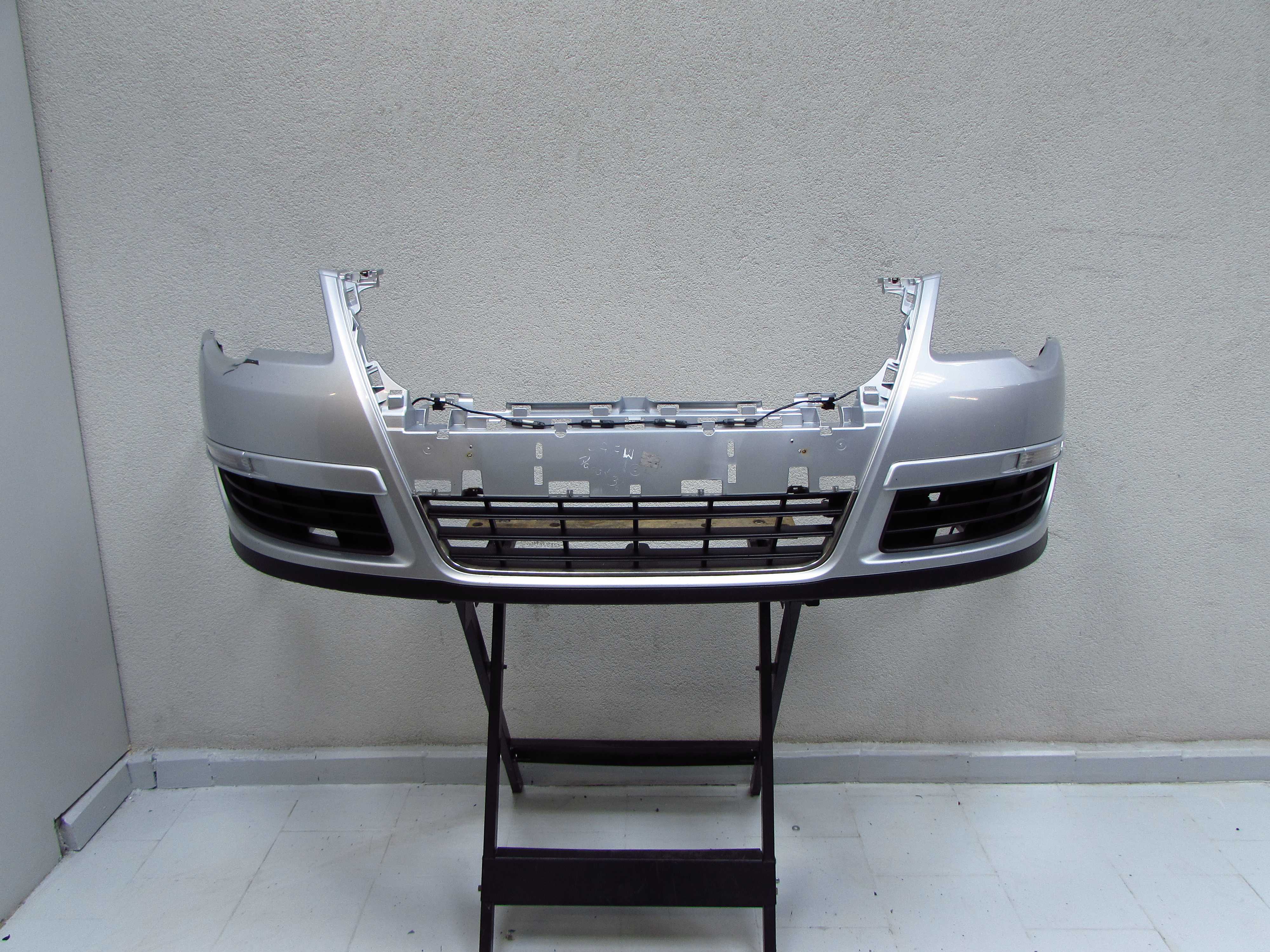 VW PASSAT B6 05-10 ZDERZAK PRZOD LA7W