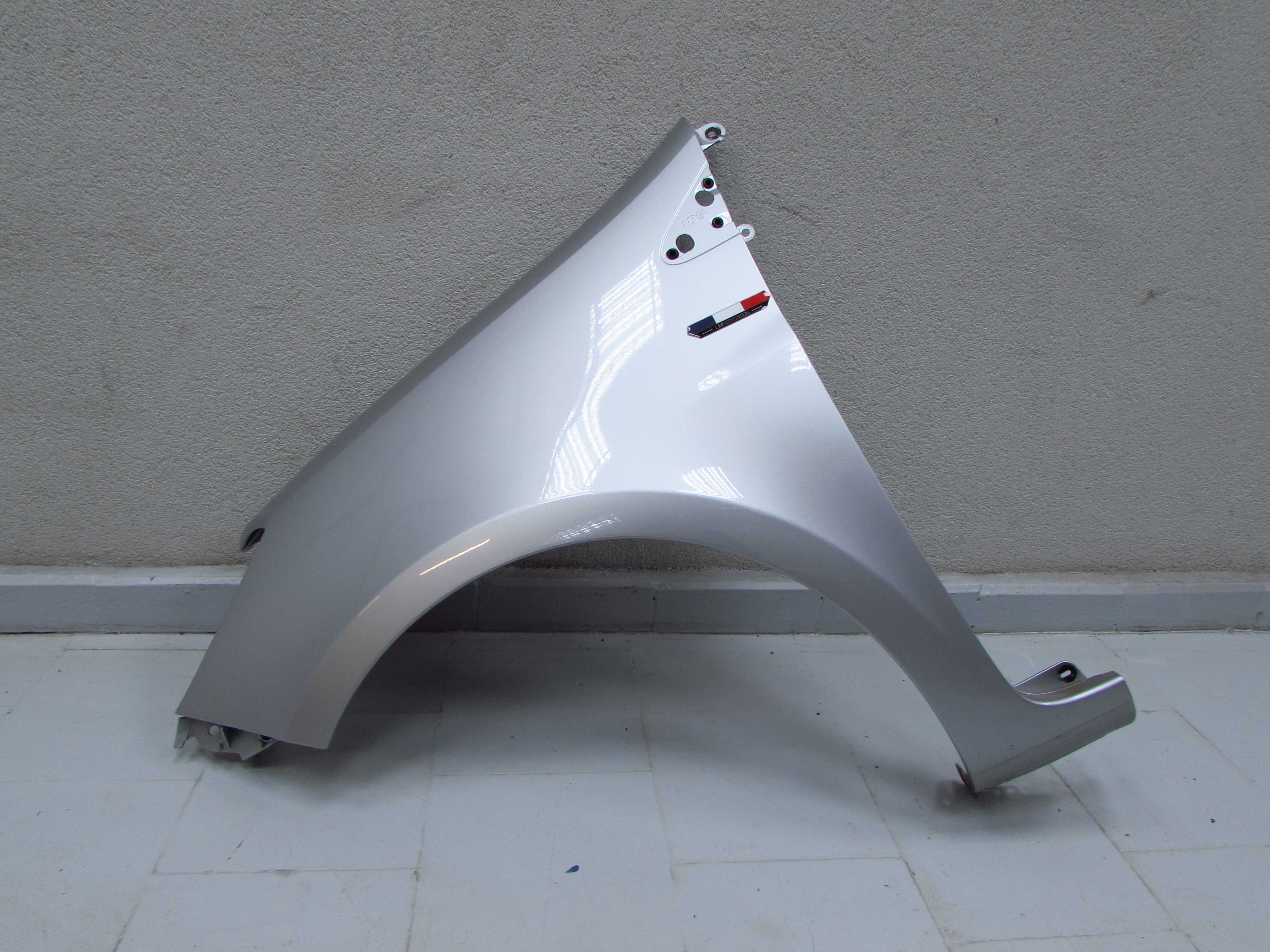RENAULT CLIO III 06-13 BLOTNIK PRZOD LEWY TED69 185 8200256117