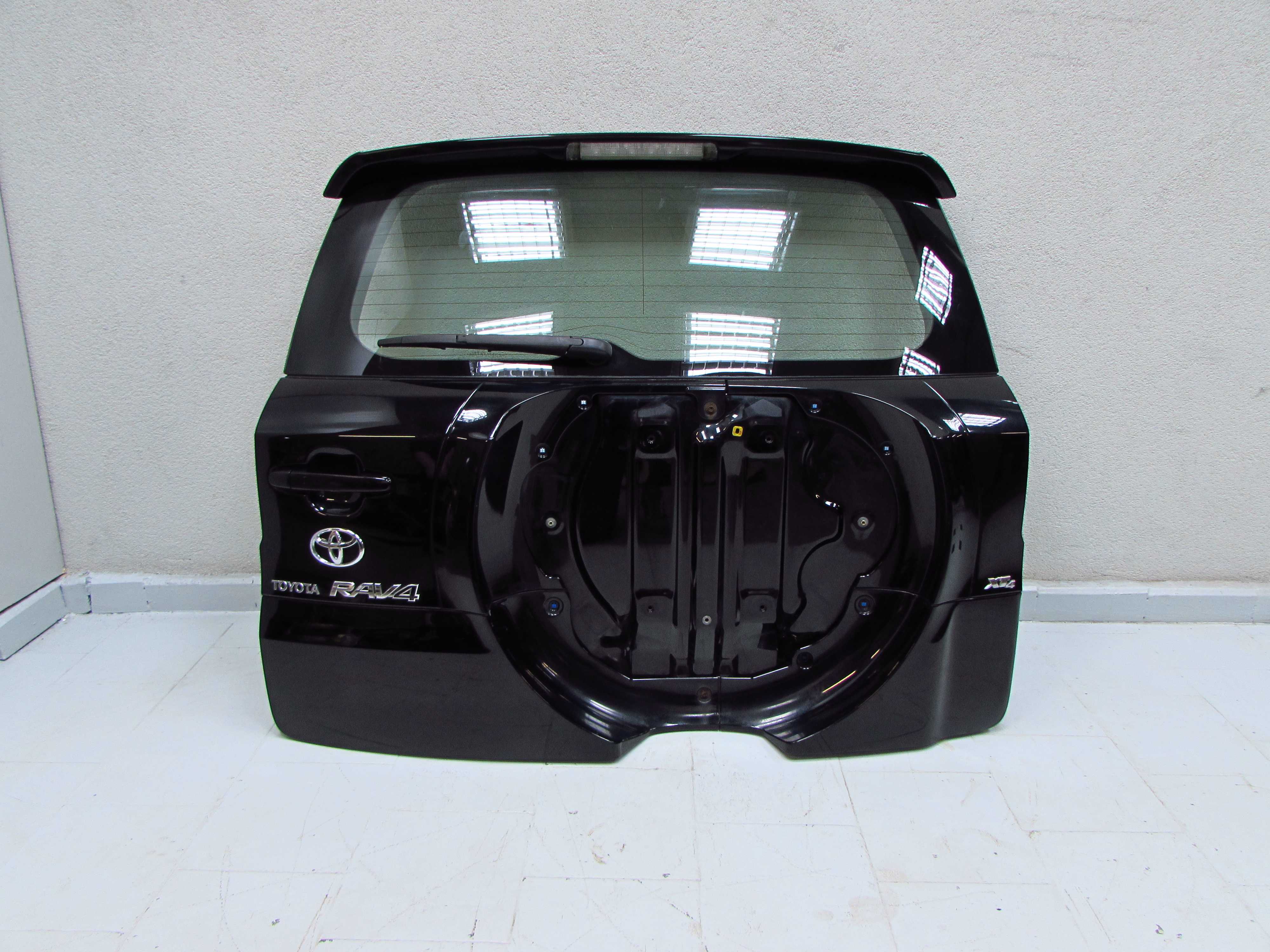 TOYOTA RAV4 III 06-12 KLAPA BAGAZNIKA TYL KPL 202