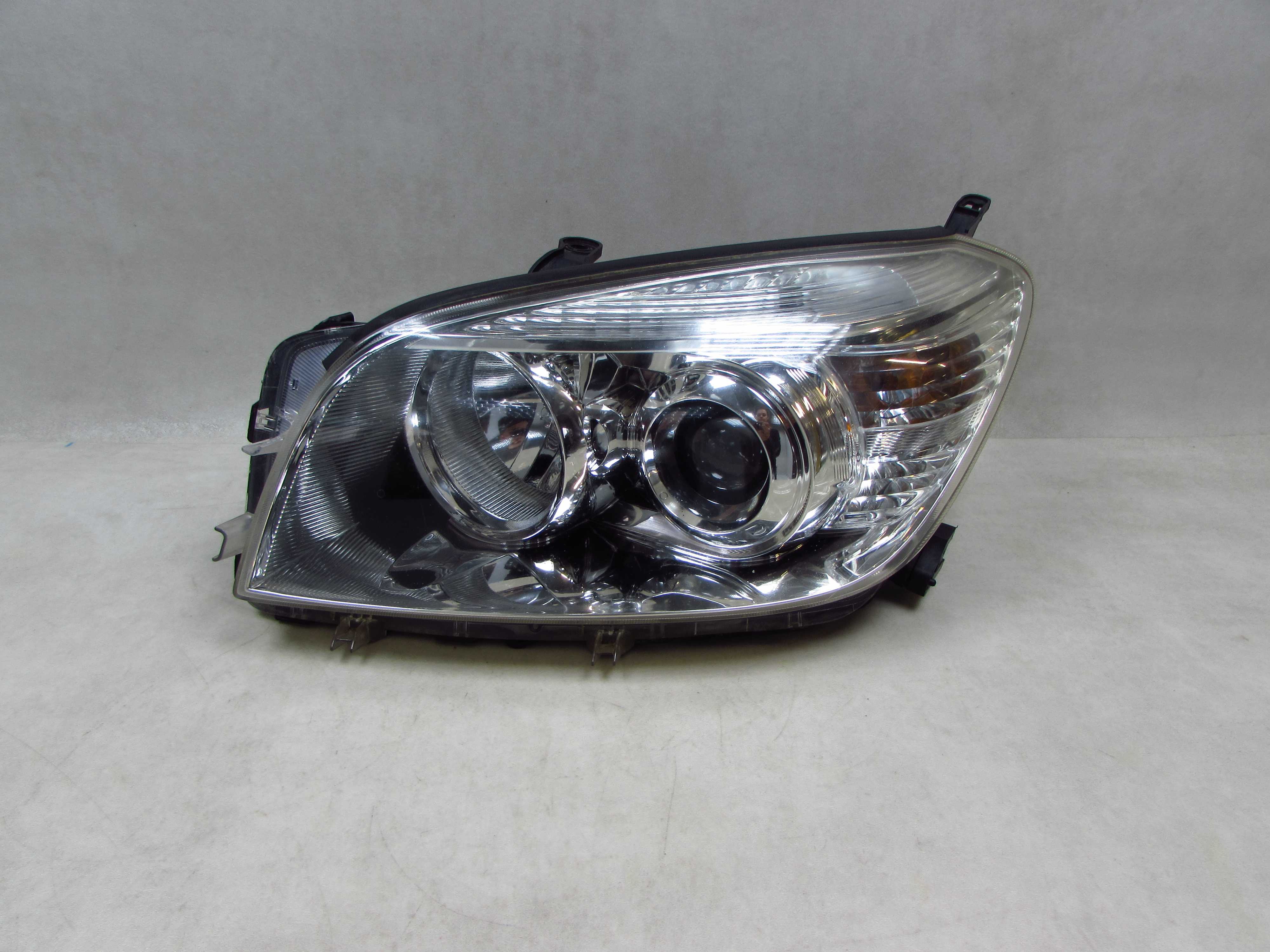 TOYOTA RAV4 III 06-09 LAMPA PRZOD LEWA UK