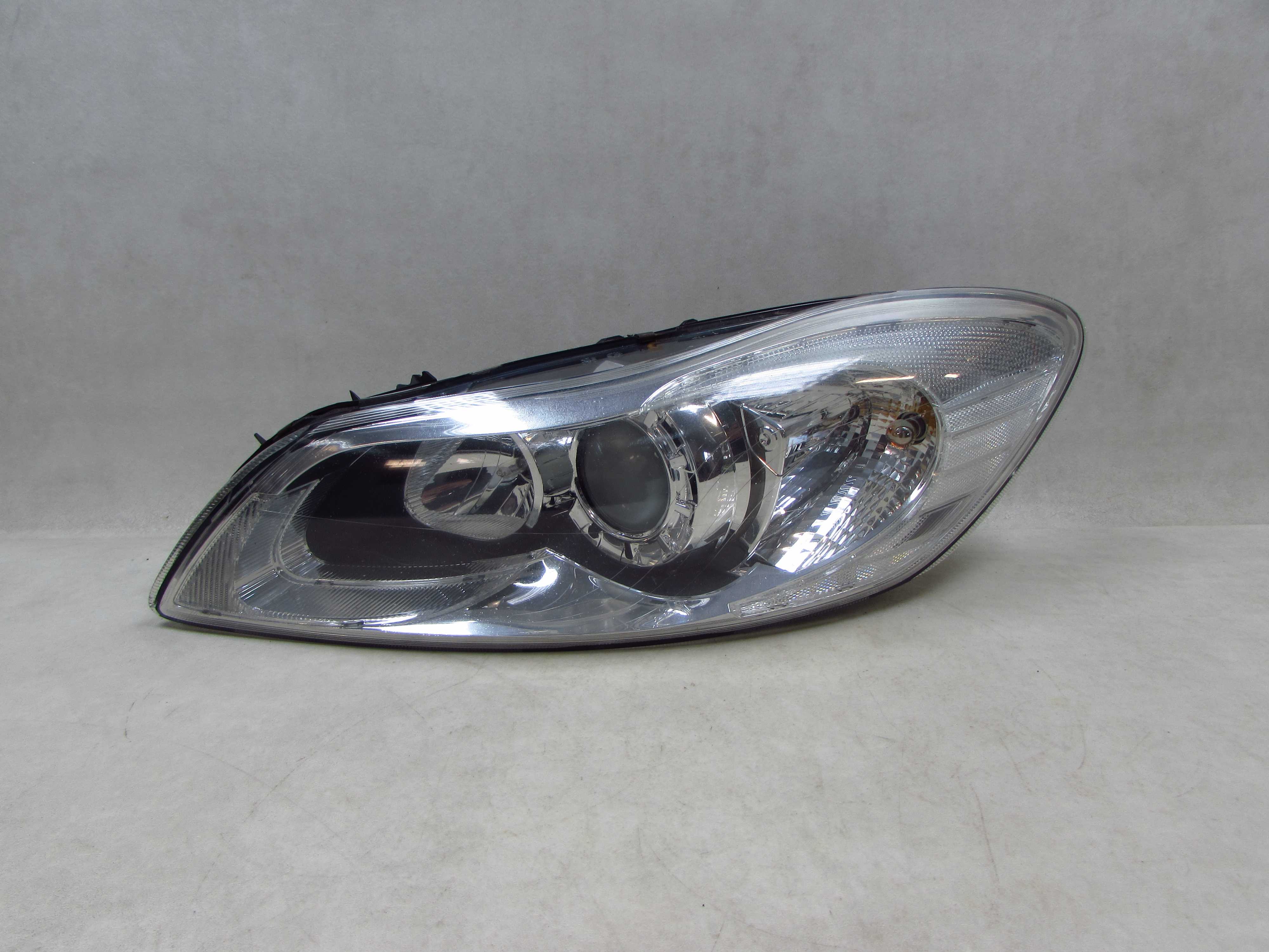 VOLVO C30 LIFT 09-13 LAMPA REFLEKTOR PRZOD LEWA UK / EU 31214805