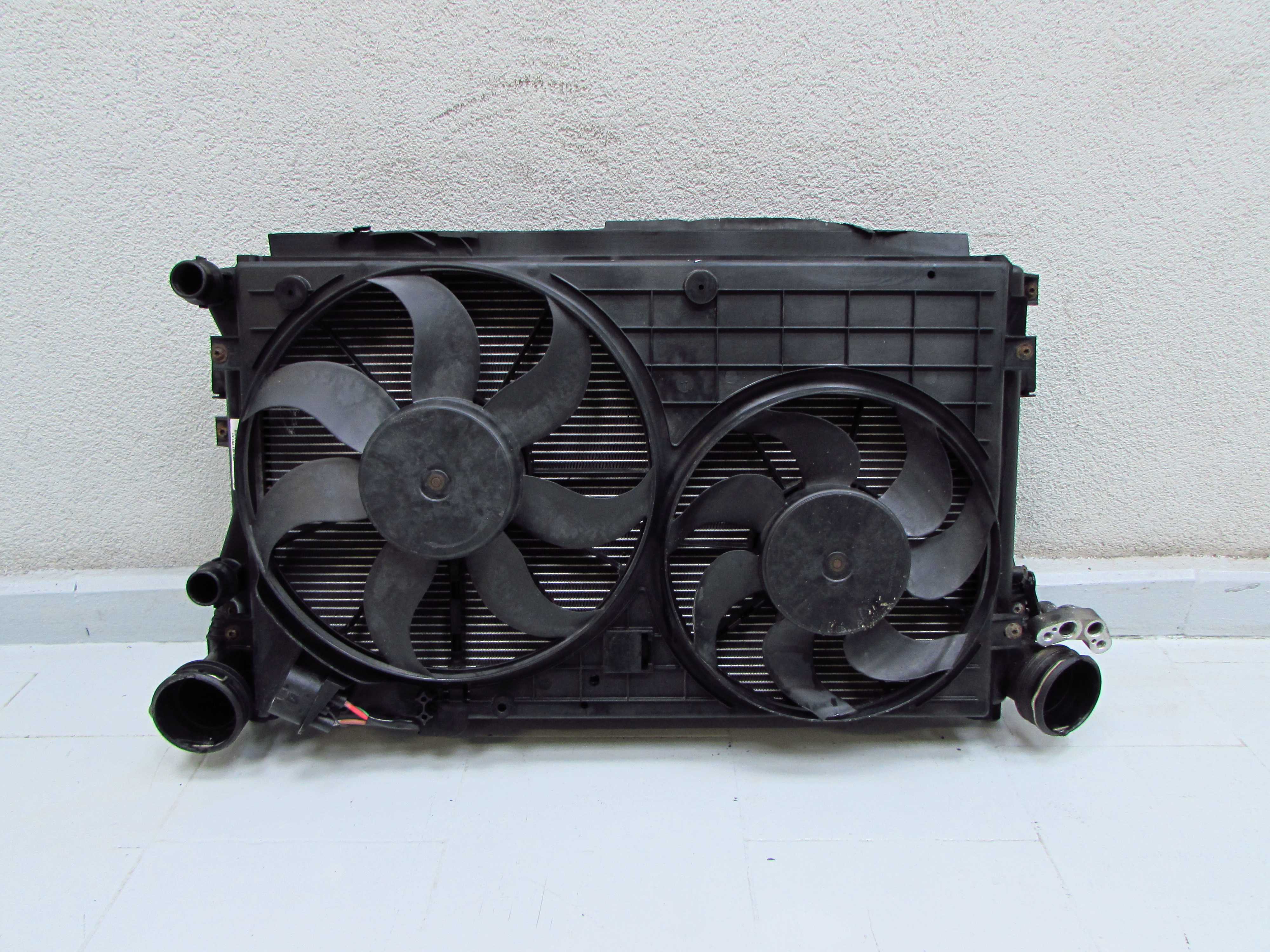 AUDI A3 8P 1.8 2.0 TFSI 03-10 CLODNICE WODY KLIMA INTERCOOLER WENTYLATOR 1K0121251AT 1K0145803S