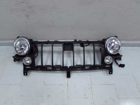 JEEP CHEROKEE KJ LIBERTY LIFT 05-07 WZMOCNIENIE OKULAR PAS PRZEDNI LAMPY
