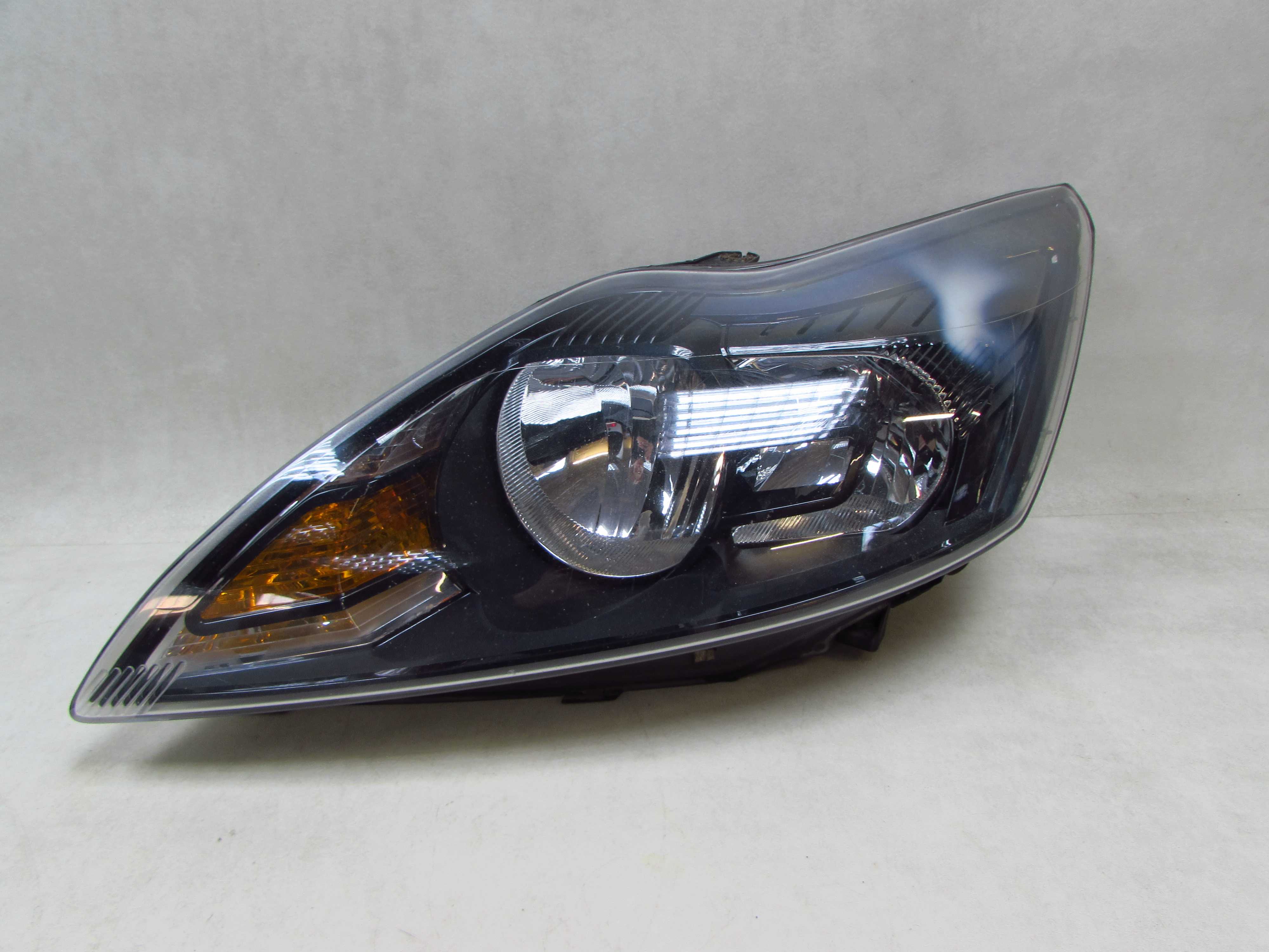 FORD FOCUS II LIFT 07-11 LAMPA REFLEKTOR PRZOD LEWY UK 8M51-13W030-DF