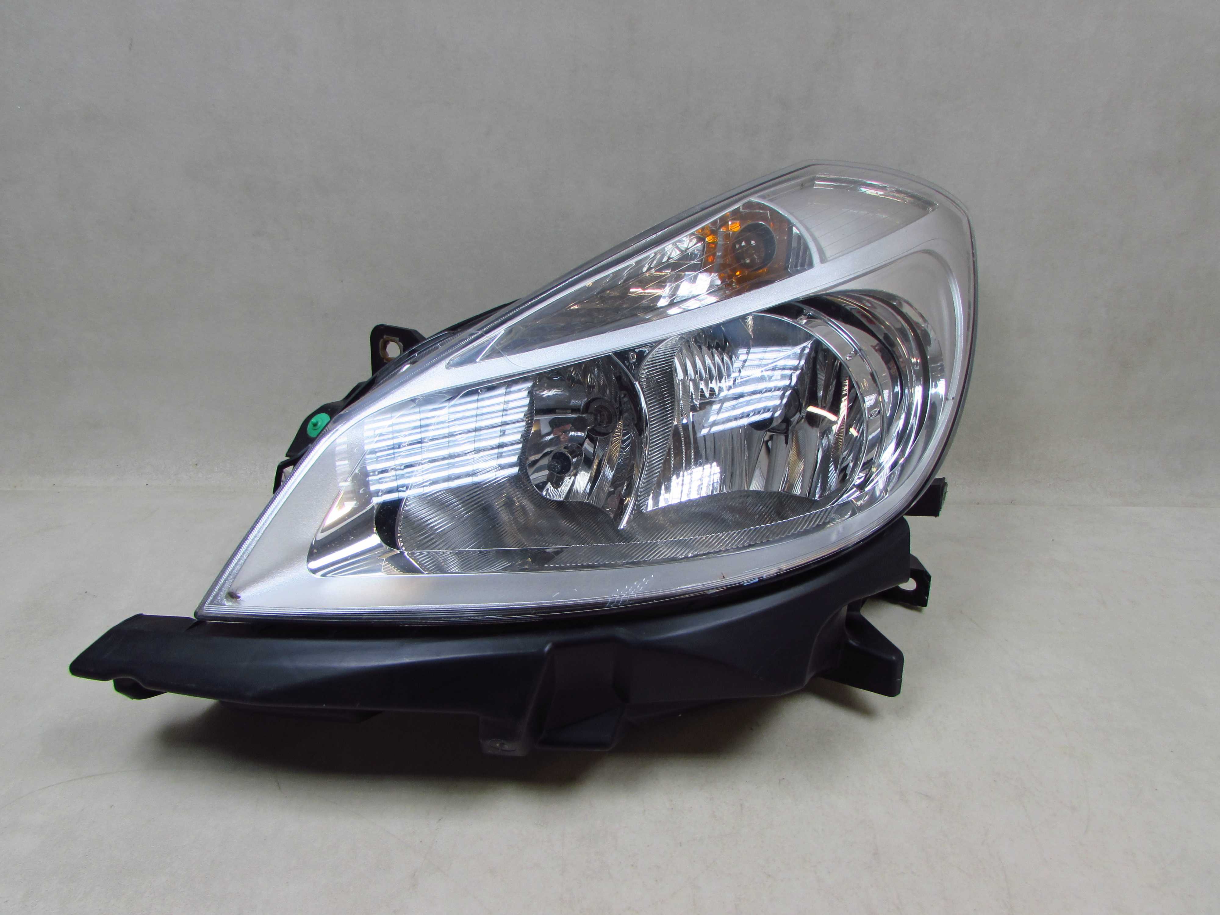 RENAULT CLIO III 06-10 LAMPA PRZOD LEWA REFLEKTOR 8200244899 UK