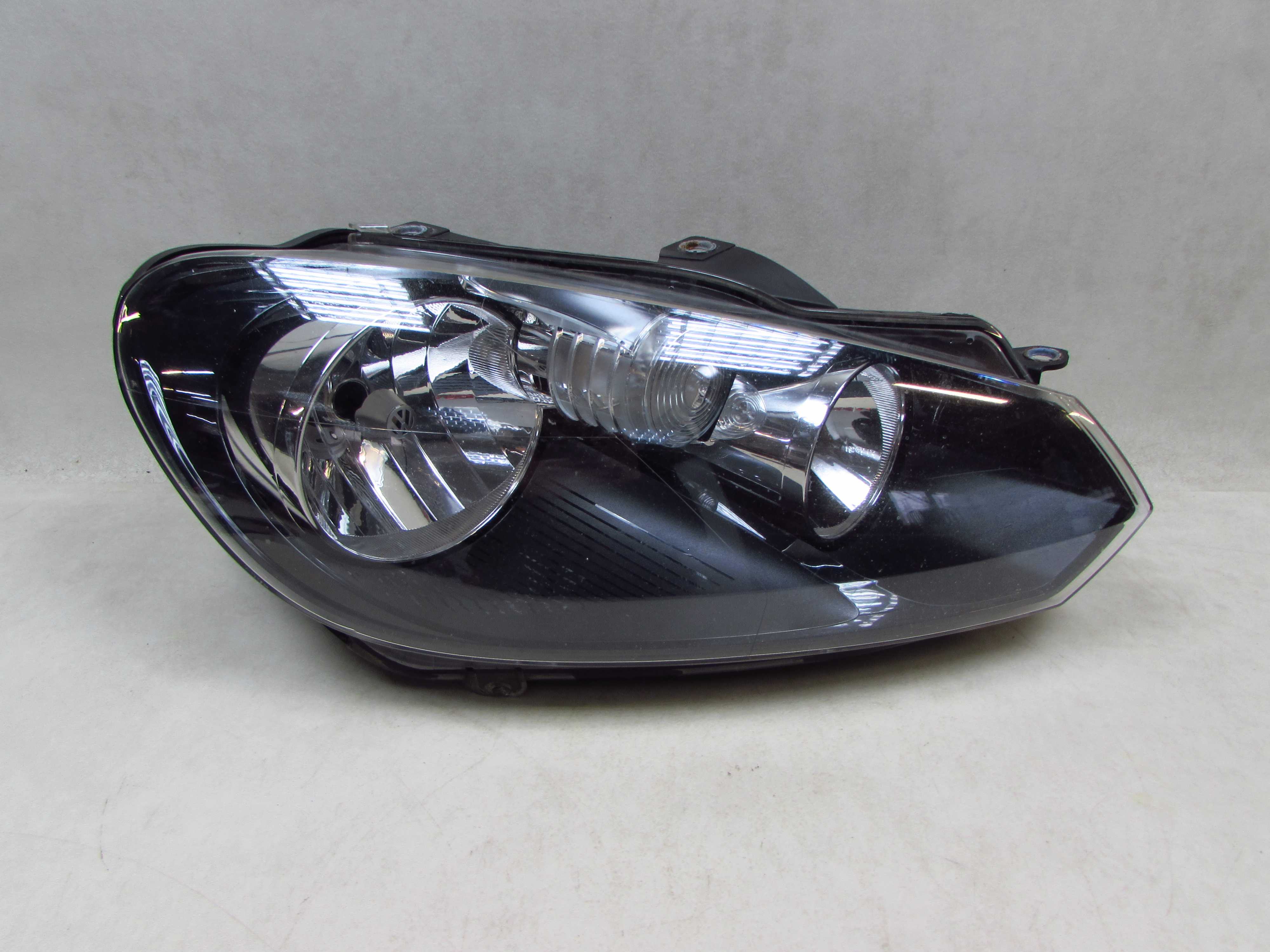 VW GOLF VI 08-12 LAMPA PRZOD PRAWA REFLEKTOR UK