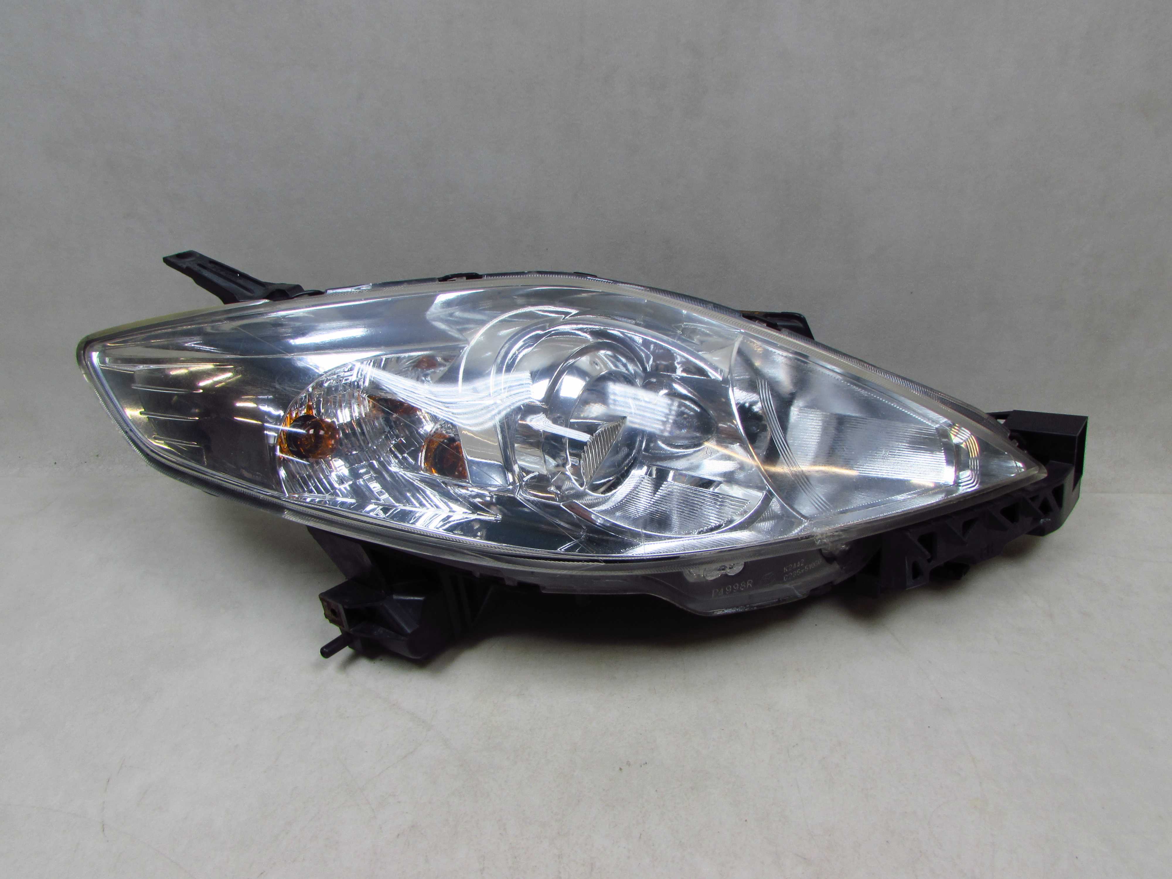 MAZDA 5 05-08 LAMPA PRZOD PRAWA REFLEKTOR UK P4998R