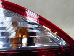 PEUGEOT 207 LIFT 09-12 LAMPA TYL LEWA 9686566080
