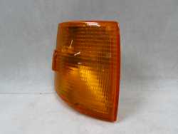 VW T4 MULTIVAN CARAVELLE 91-03 KIERUNKOWSKAZ MIGACZ PRAWY OEM 701953050